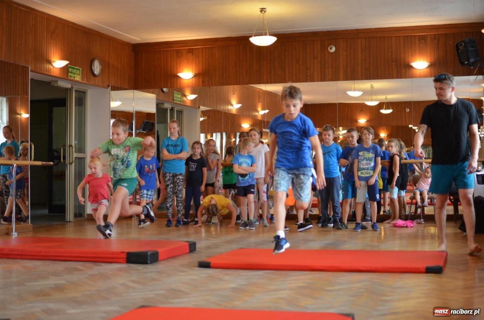 Zdjęcie w galerii na portalu naszraciborz.pl: Warsztaty breakingu w DK Strzecha wiadomości z regionu