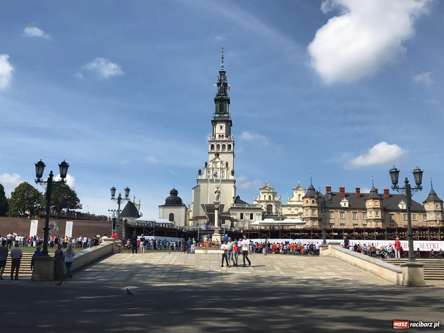 Zdjęcie w galerii na portalu naszraciborz.pl: Pielgrzymi z Raciborza dotarli na Jasną Górę [FOTO i WIDEO]  wiadomości z regionu