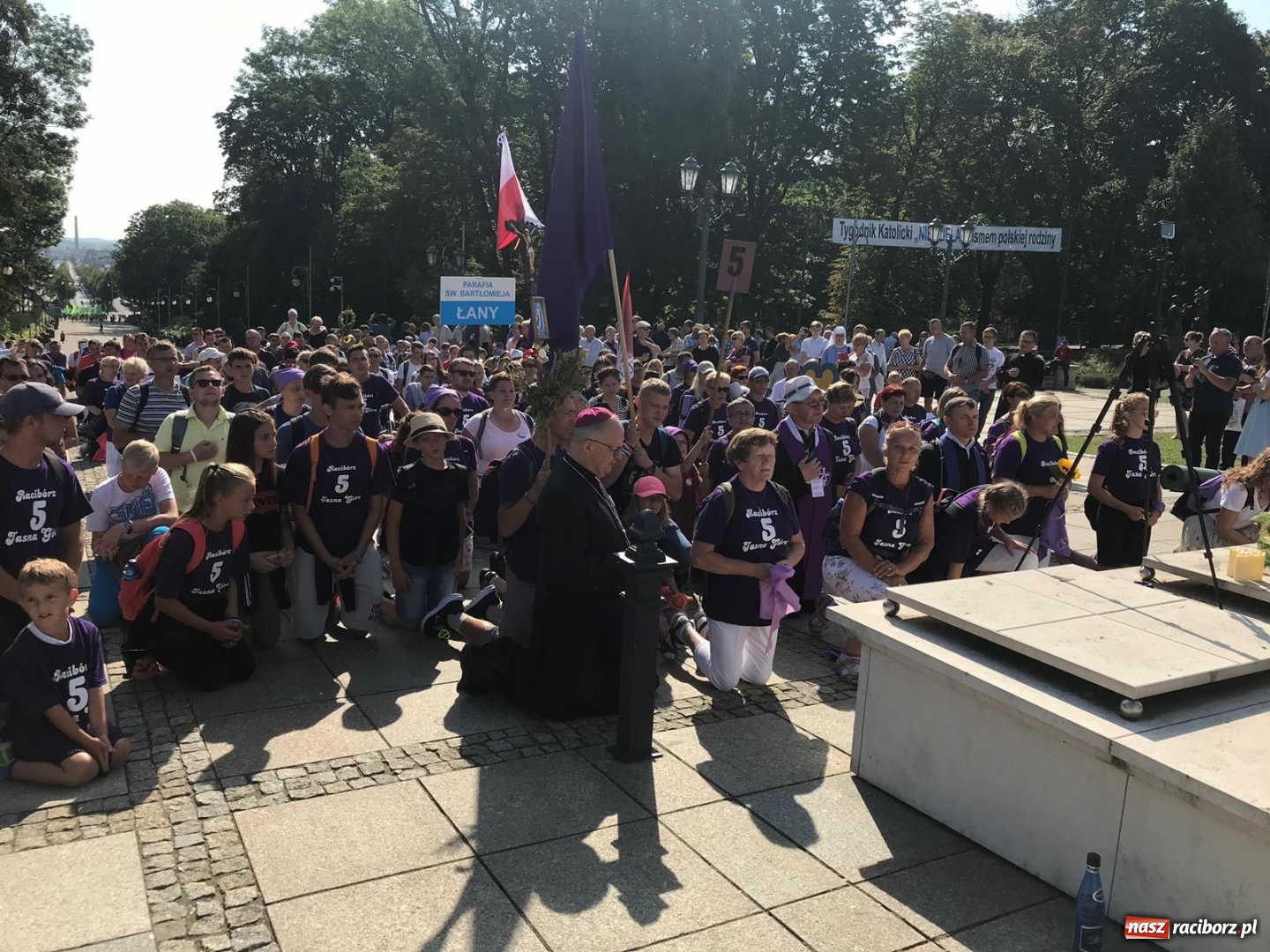 Zdjęcie w galerii na portalu naszraciborz.pl: Pielgrzymi z Raciborza dotarli na Jasną Górę [FOTO i WIDEO]  wiadomości z regionu