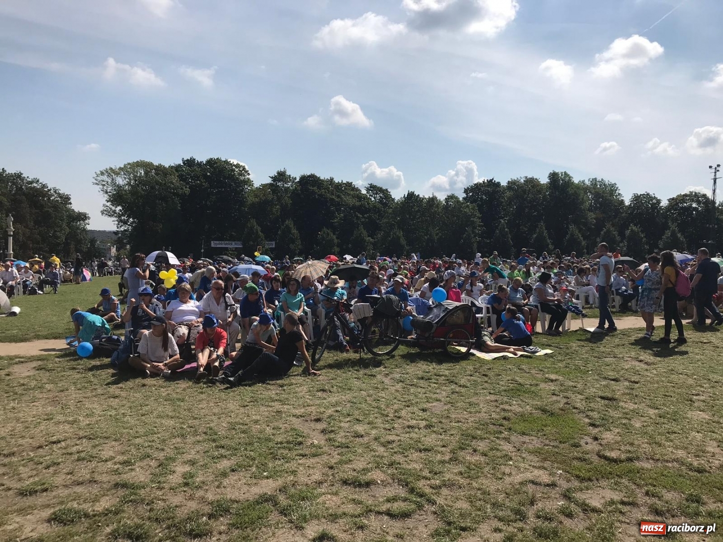 Zdjęcie w galerii na portalu naszraciborz.pl: Pielgrzymi z Raciborza dotarli na Jasną Górę [FOTO i WIDEO]  wiadomości z regionu
