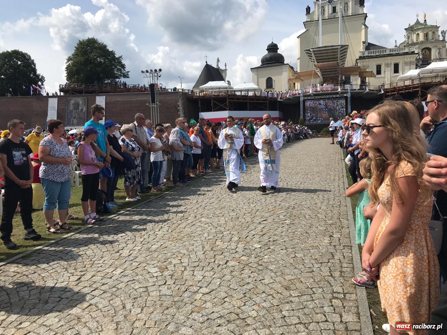 Zdjęcie w galerii na portalu naszraciborz.pl: Pielgrzymi z Raciborza dotarli na Jasną Górę [FOTO i WIDEO]  wiadomości z regionu