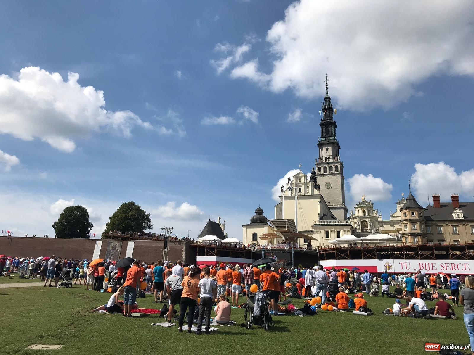 Zdjęcie w galerii na portalu naszraciborz.pl: Pielgrzymi z Raciborza dotarli na Jasną Górę [FOTO i WIDEO]  wiadomości z regionu