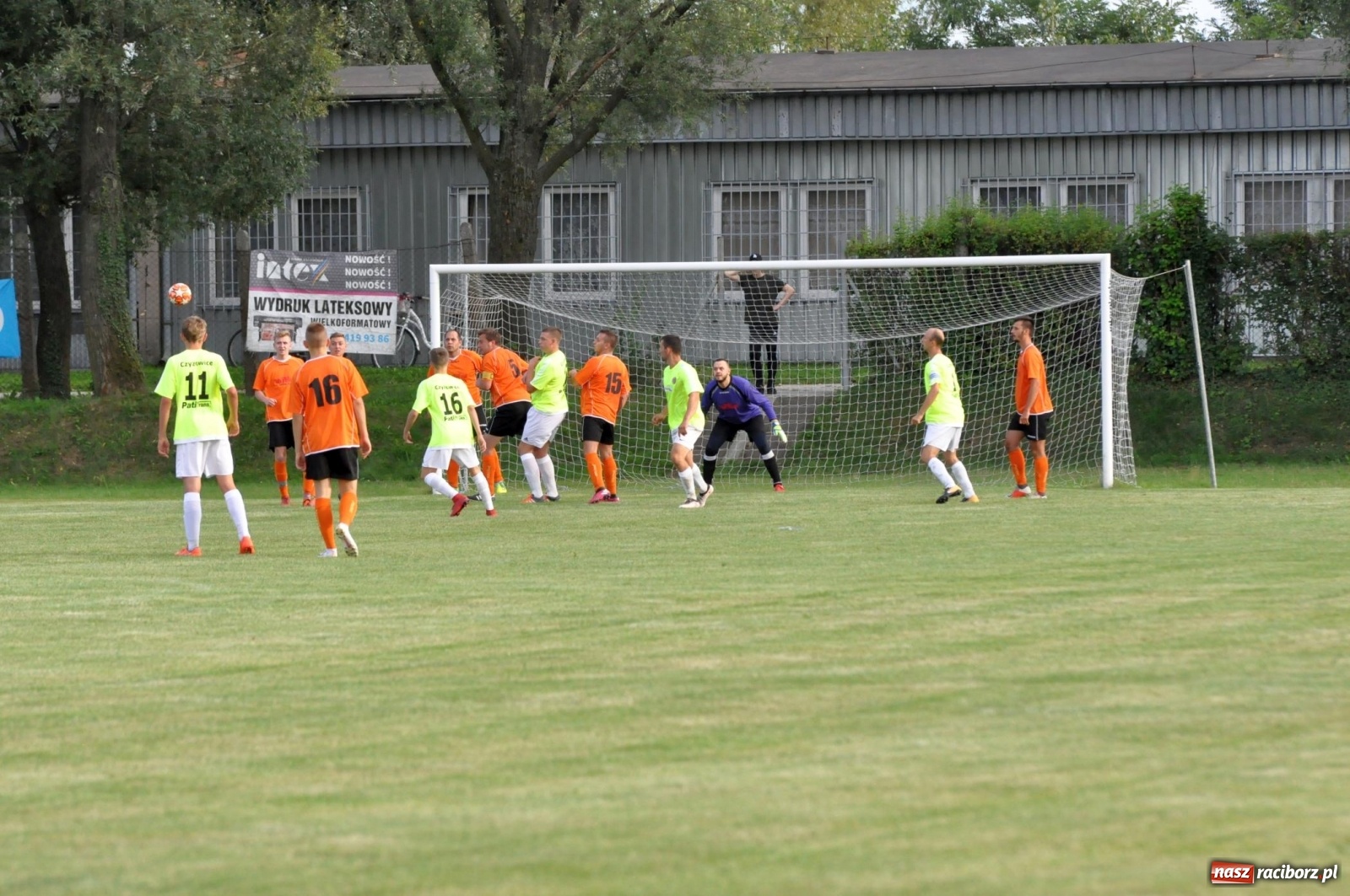 Zdjęcie w galerii na portalu naszraciborz.pl: KS Rafako w poważnym kryzysie. Poległo z Czyżowicami [FOTO i WIDEO] wiadomości z regionu
