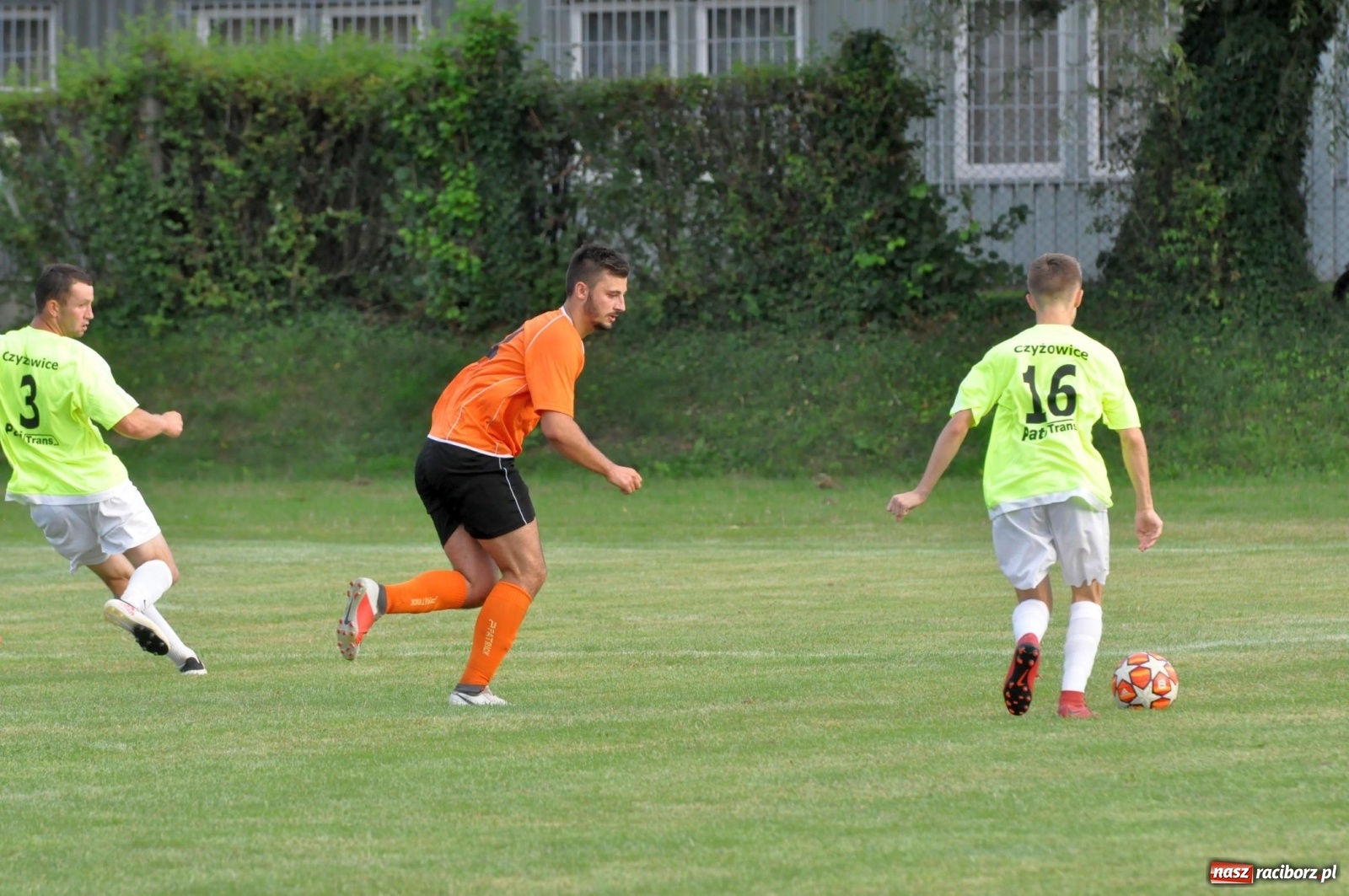 Zdjęcie w galerii na portalu naszraciborz.pl: KS Rafako w poważnym kryzysie. Poległo z Czyżowicami [FOTO i WIDEO] wiadomości z regionu