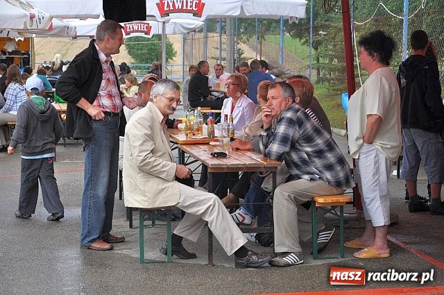 Zdjęcie w galerii na portalu naszraciborz.pl: Biskup święcił pojazdy z trójkołowca wiadomości z regionu