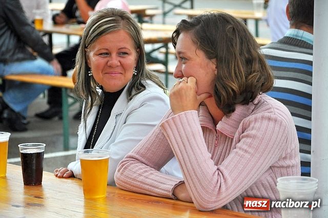Zdjęcie w galerii na portalu naszraciborz.pl: Biskup święcił pojazdy z trójkołowca wiadomości z regionu