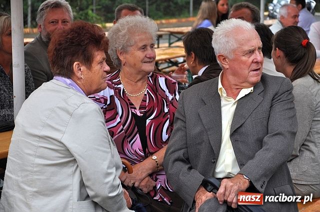 Zdjęcie w galerii na portalu naszraciborz.pl: Biskup święcił pojazdy z trójkołowca wiadomości z regionu