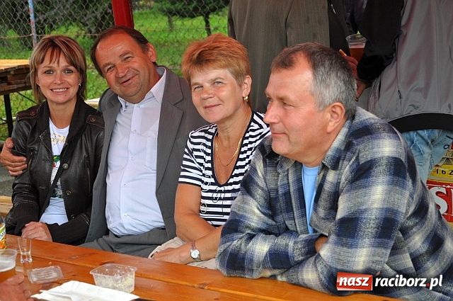 Zdjęcie w galerii na portalu naszraciborz.pl: Biskup święcił pojazdy z trójkołowca wiadomości z regionu