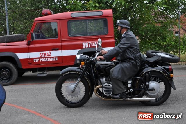 Zdjęcie w galerii na portalu naszraciborz.pl: Biskup święcił pojazdy z trójkołowca wiadomości z regionu