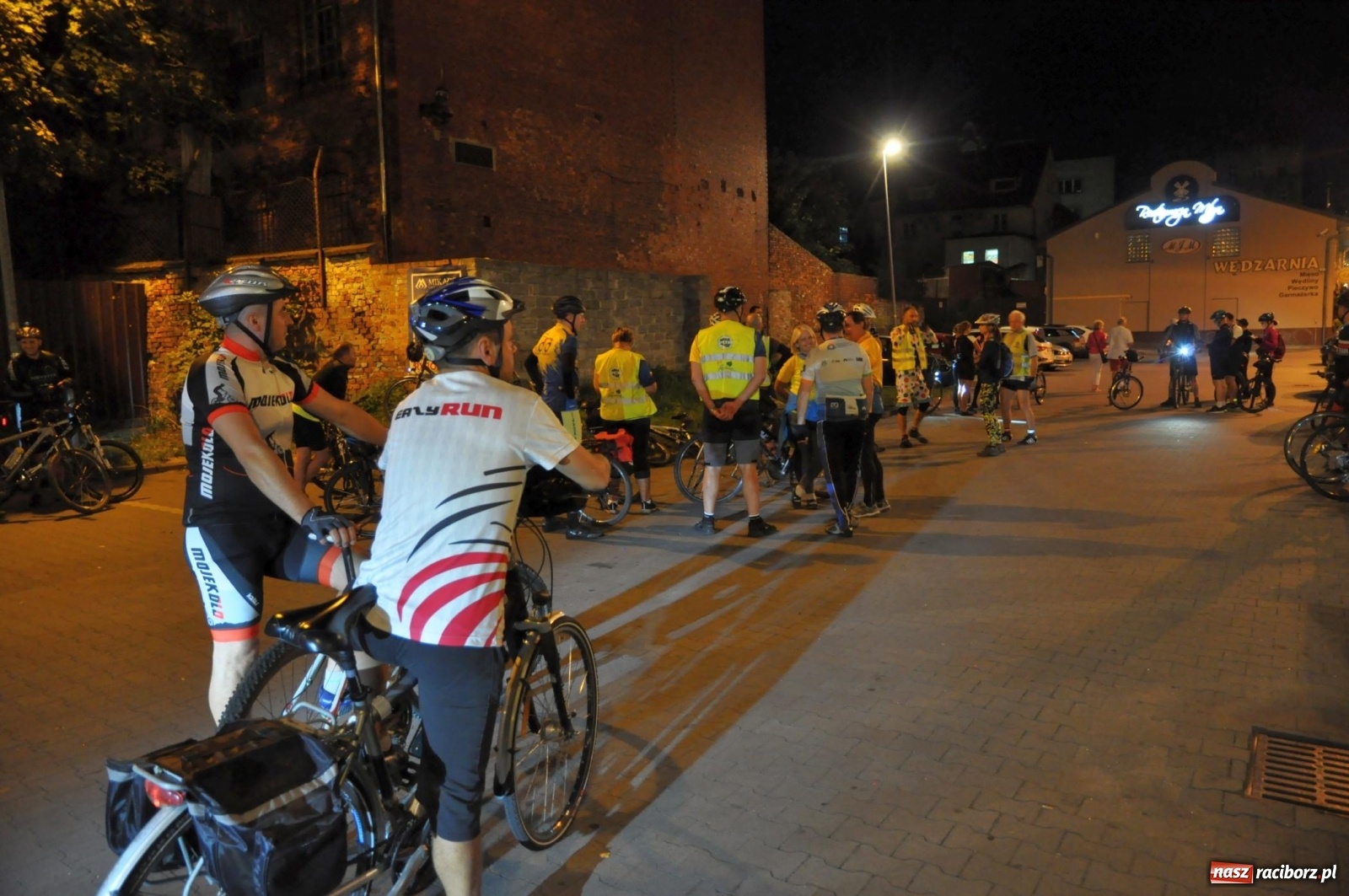 Zdjęcie w galerii na portalu naszraciborz.pl: I Raciborska Nocka Rowerowa [FOTO i WIDEO]  wiadomości z regionu