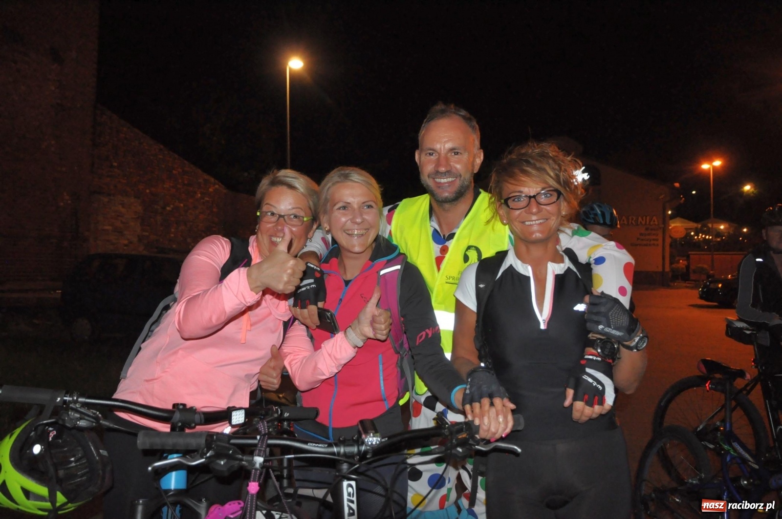 Zdjęcie w galerii na portalu naszraciborz.pl: I Raciborska Nocka Rowerowa [FOTO i WIDEO]  wiadomości z regionu