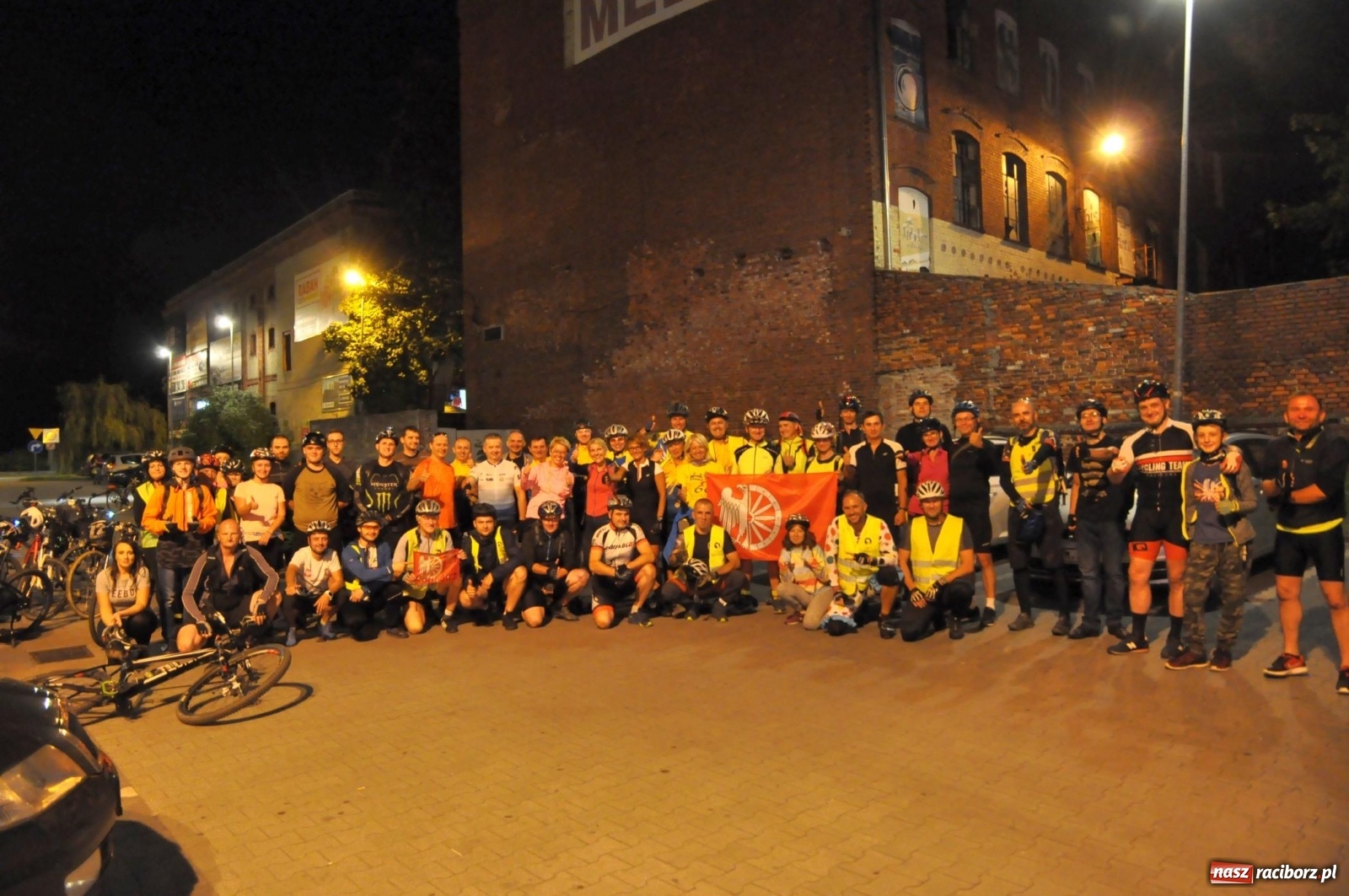 Zdjęcie w galerii na portalu naszraciborz.pl: I Raciborska Nocka Rowerowa [FOTO i WIDEO]  wiadomości z regionu