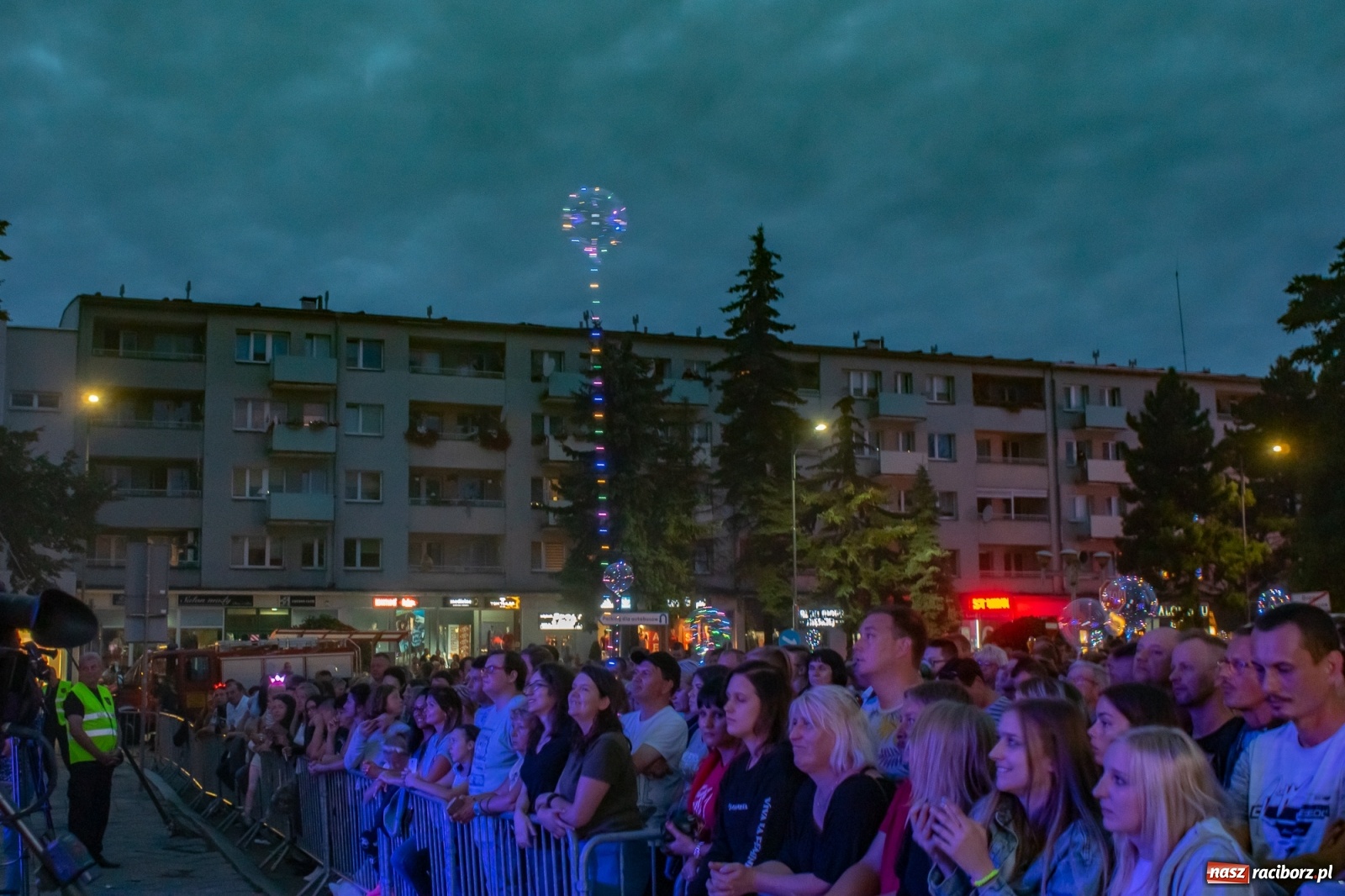 Zdjęcie w galerii na portalu naszraciborz.pl: Memoriał 2019: Feel porwał raciborzan do zabawy [FOTO i WIDEO] wiadomości z regionu