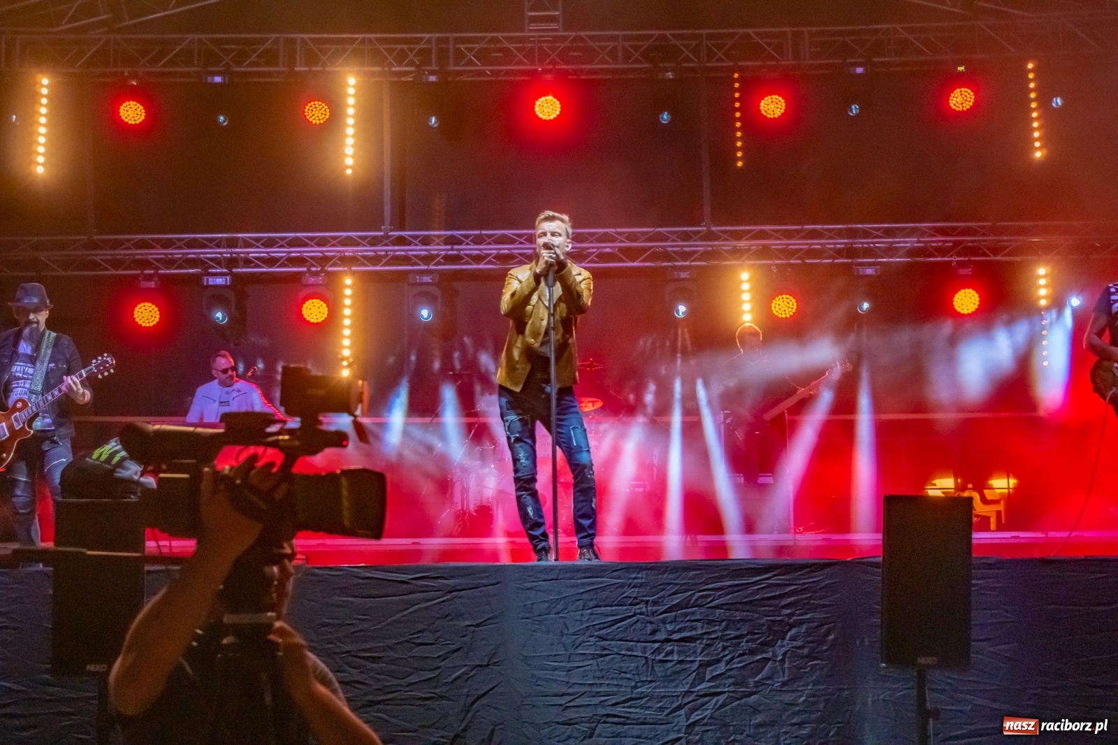 Zdjęcie w galerii na portalu naszraciborz.pl: Memoriał 2019: Feel porwał raciborzan do zabawy [FOTO i WIDEO] wiadomości z regionu