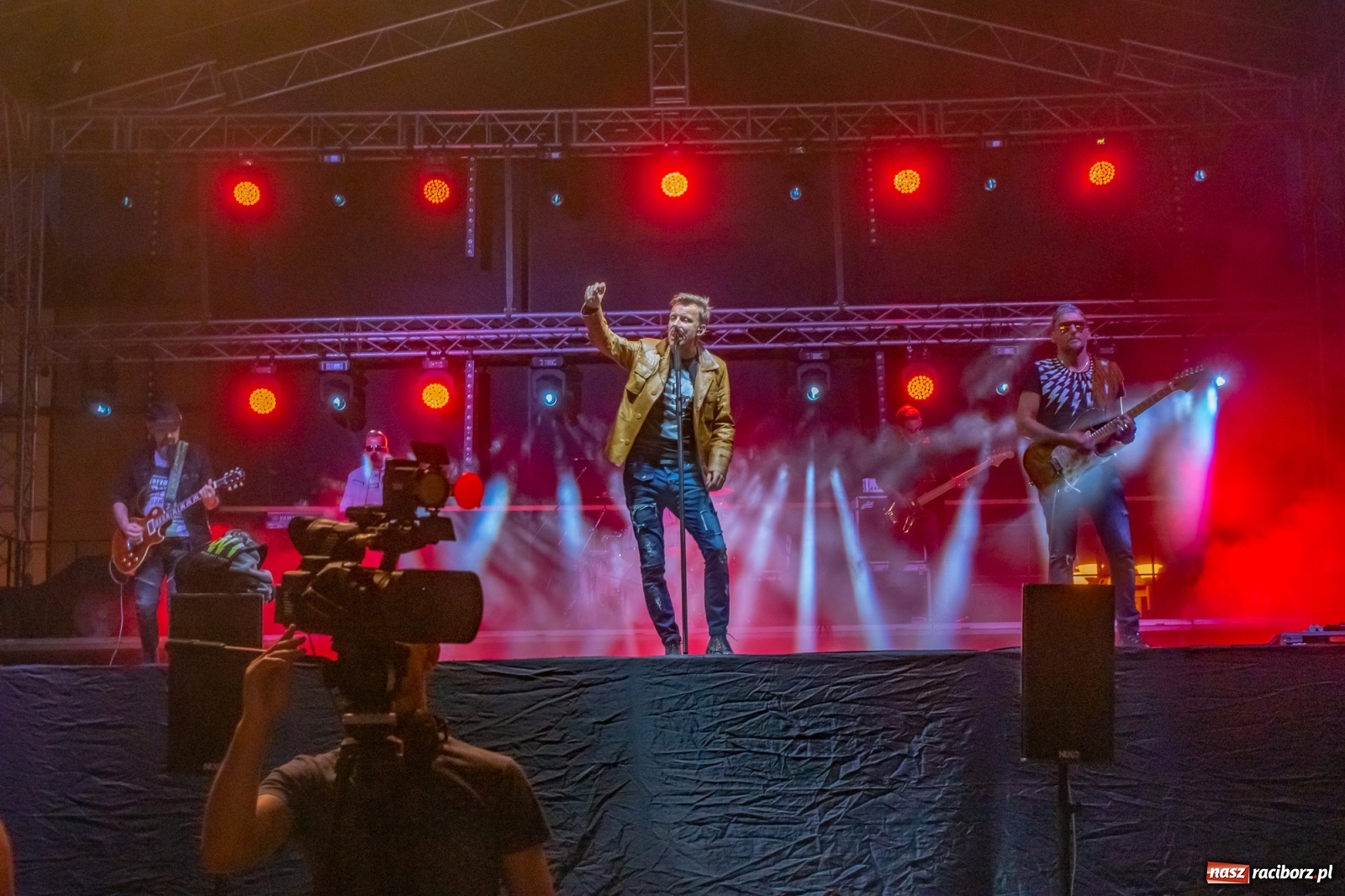 Zdjęcie w galerii na portalu naszraciborz.pl: Memoriał 2019: Feel porwał raciborzan do zabawy [FOTO i WIDEO] wiadomości z regionu