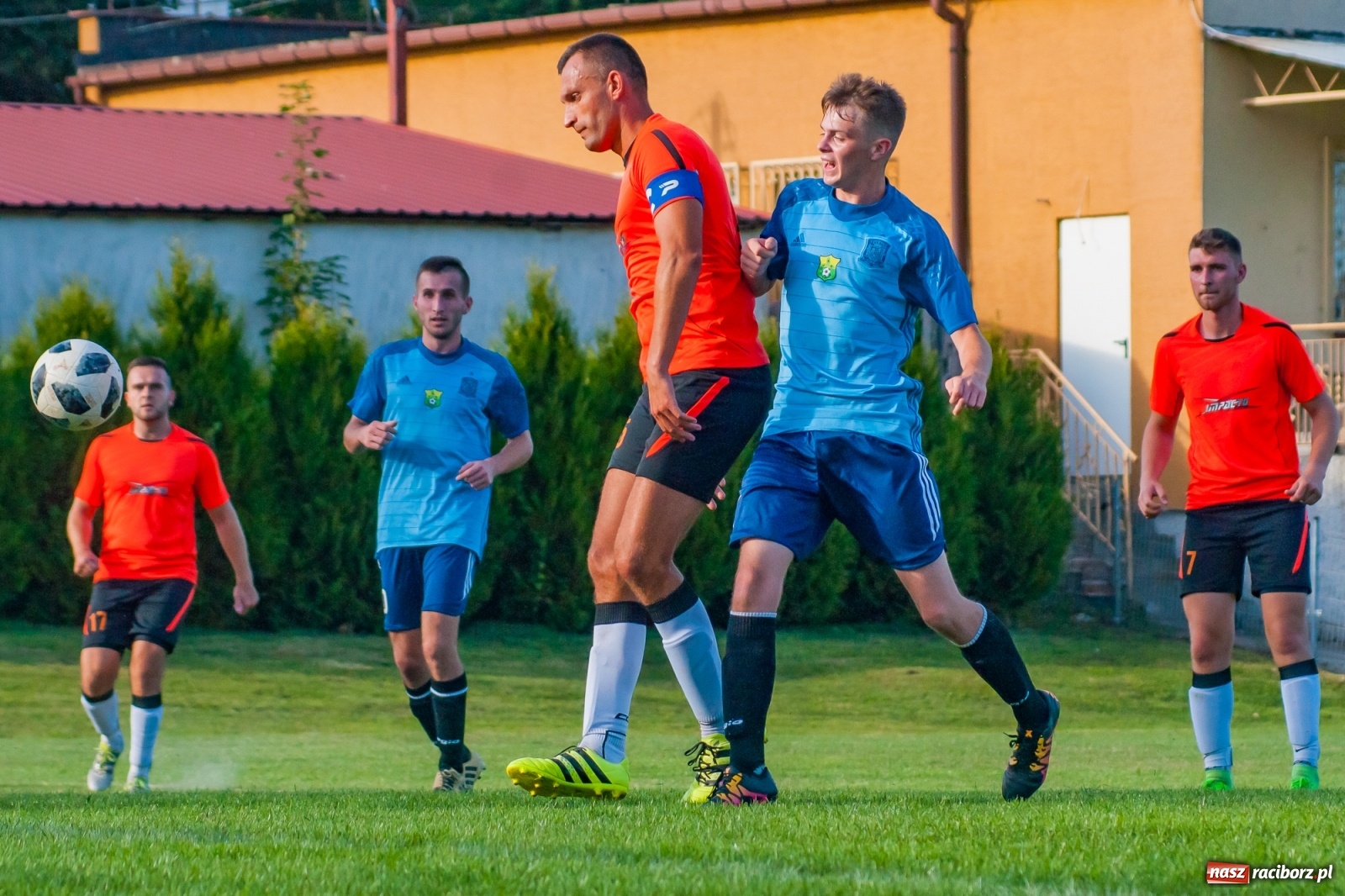 Zdjęcie w galerii na portalu naszraciborz.pl: Jak Feniks z popiołów. Chałupki pokonały Rudy [FOTO i WIDEO] wiadomości z regionu