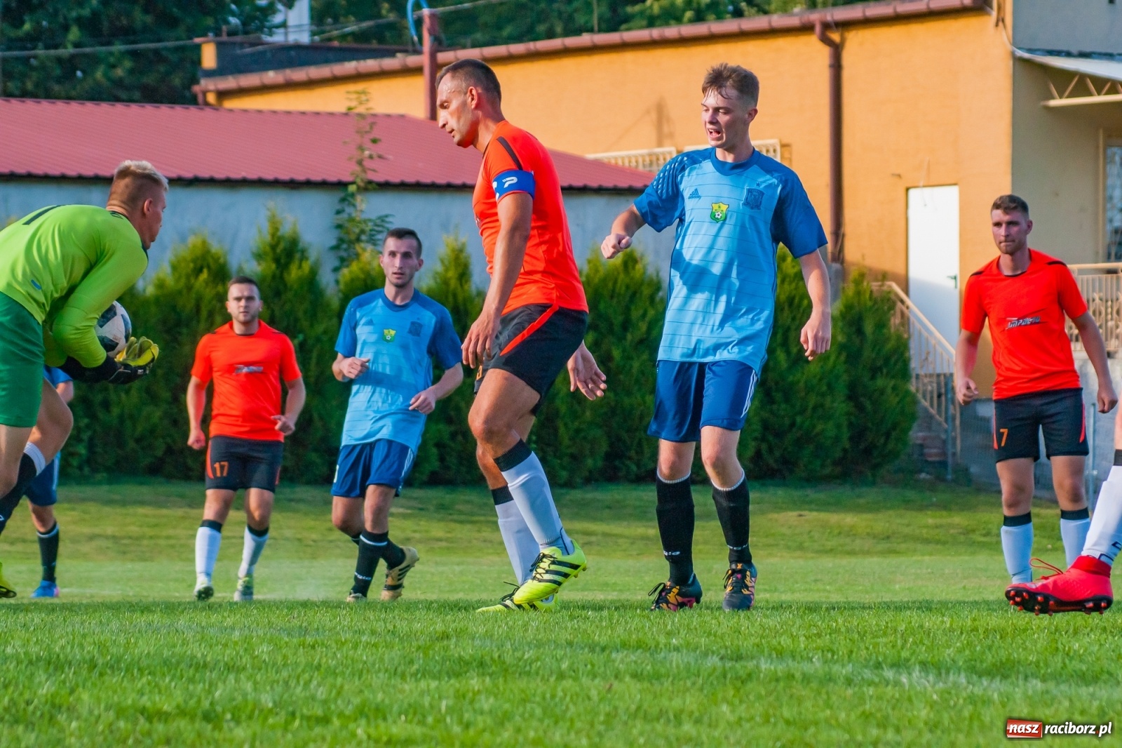Zdjęcie w galerii na portalu naszraciborz.pl: Jak Feniks z popiołów. Chałupki pokonały Rudy [FOTO i WIDEO] wiadomości z regionu