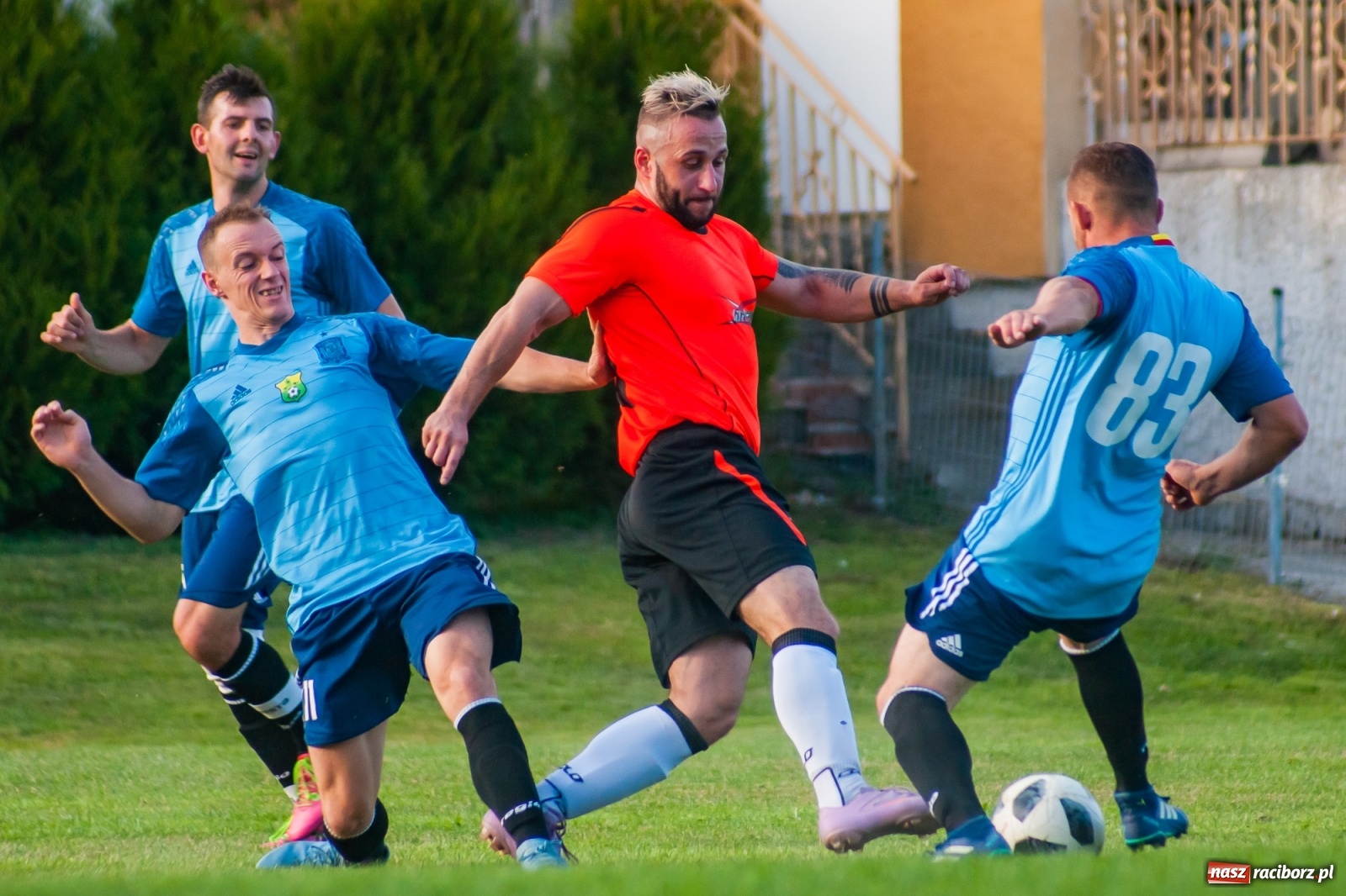 Zdjęcie w galerii na portalu naszraciborz.pl: Jak Feniks z popiołów. Chałupki pokonały Rudy [FOTO i WIDEO] wiadomości z regionu