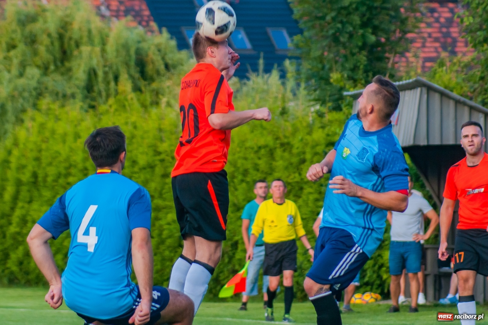 Zdjęcie w galerii na portalu naszraciborz.pl: Jak Feniks z popiołów. Chałupki pokonały Rudy [FOTO i WIDEO] wiadomości z regionu