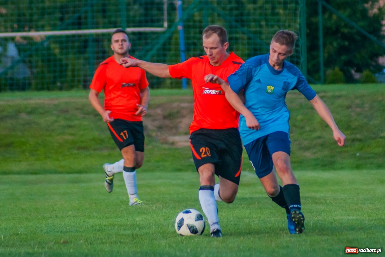 Zdjęcie w galerii na portalu naszraciborz.pl: Jak Feniks z popiołów. Chałupki pokonały Rudy [FOTO i WIDEO] wiadomości z regionu
