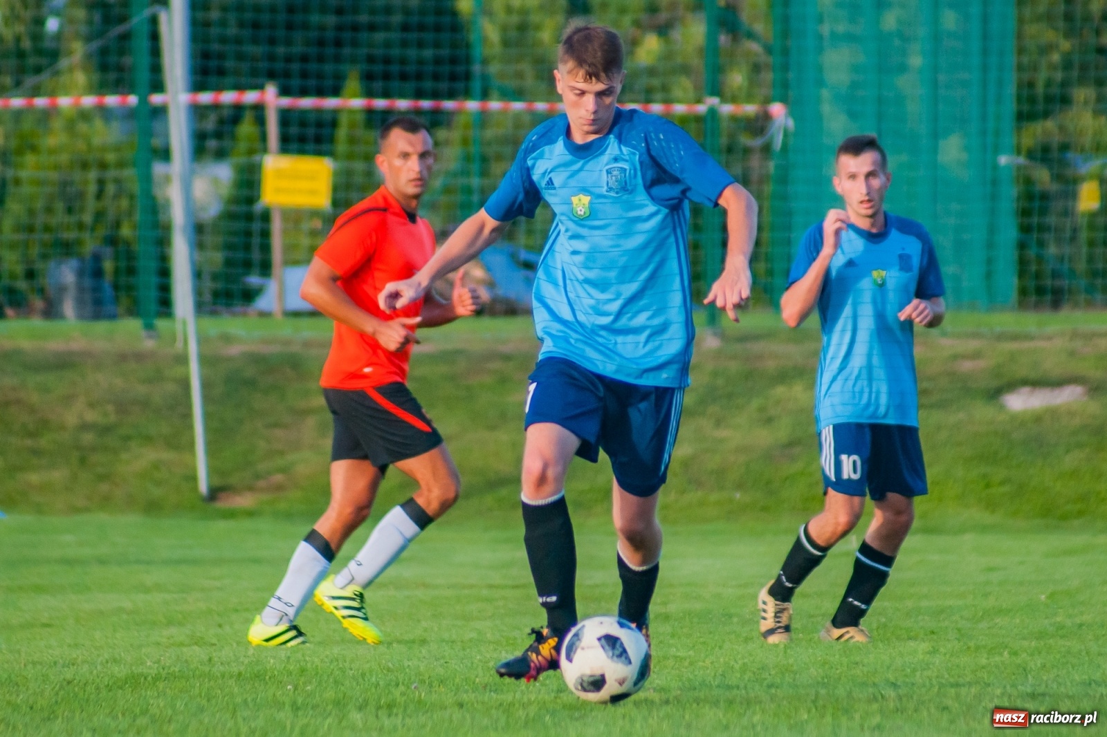 Zdjęcie w galerii na portalu naszraciborz.pl: Jak Feniks z popiołów. Chałupki pokonały Rudy [FOTO i WIDEO] wiadomości z regionu
