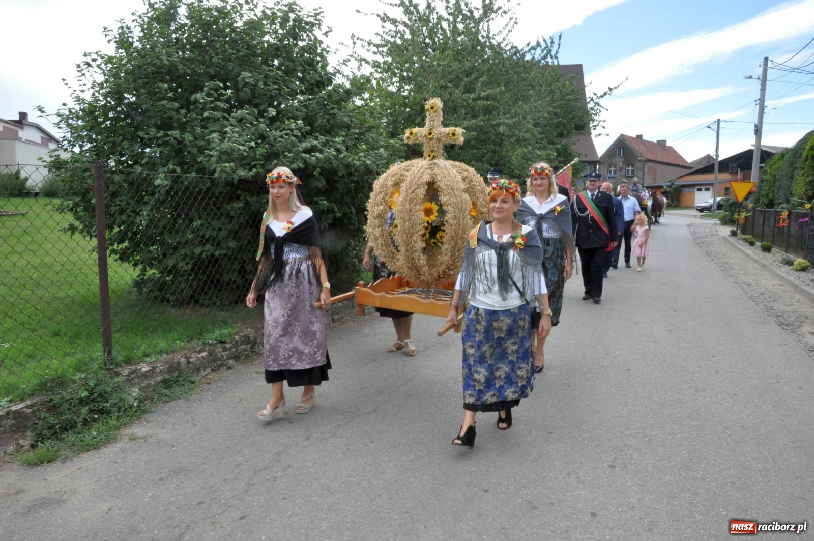 Zdjęcie w galerii na portalu naszraciborz.pl: A w Żerdzinach dzisiaj święto plonów [FOTO i WIDEO] wiadomości z regionu