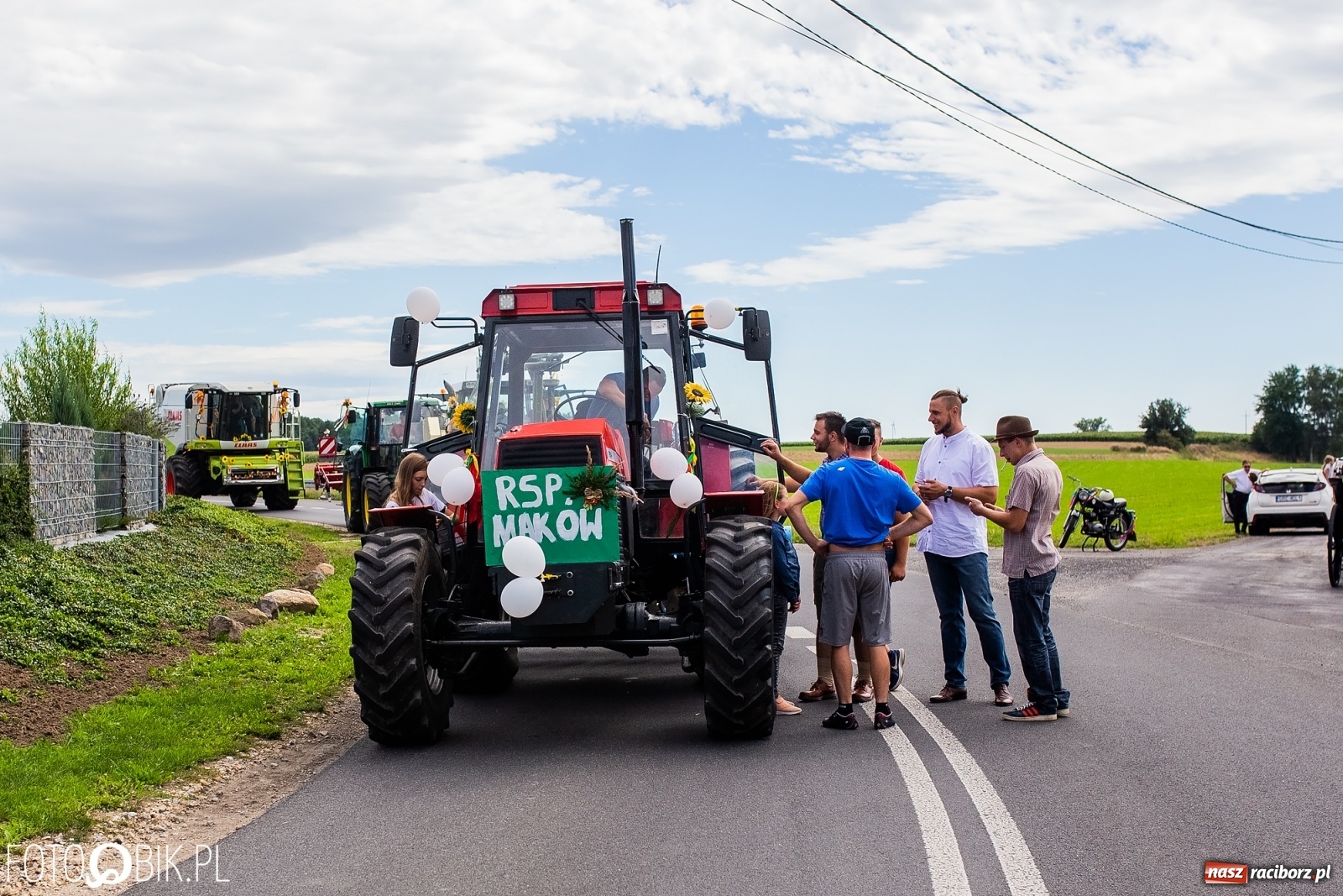 Zdjęcie w galerii na portalu naszraciborz.pl: Kolorowy korowód dożynkowy w Makowie [FOTO i WIDEO] wiadomości z regionu