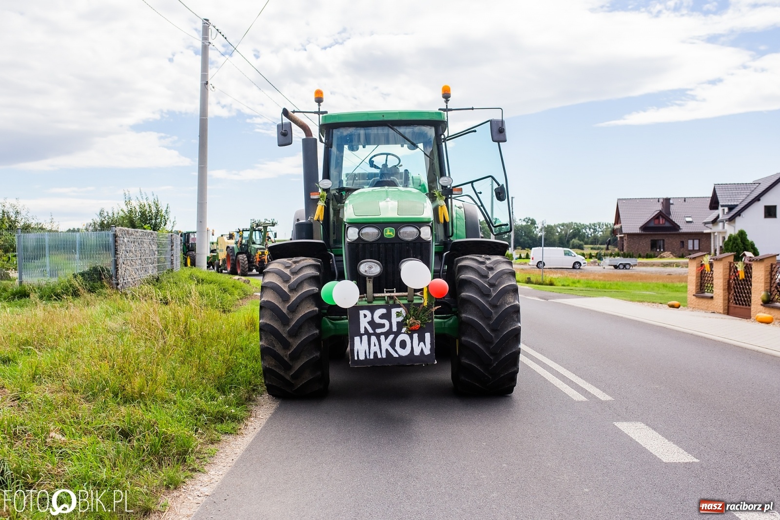 Zdjęcie w galerii na portalu naszraciborz.pl: Kolorowy korowód dożynkowy w Makowie [FOTO i WIDEO] wiadomości z regionu
