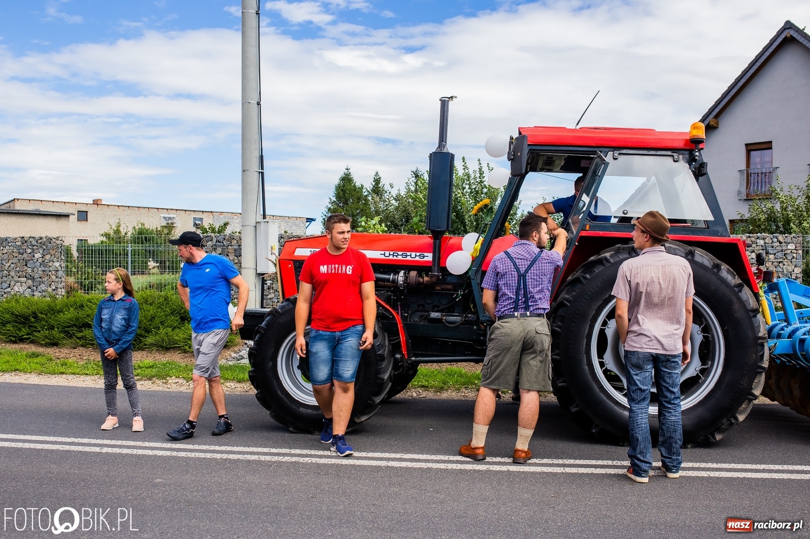 Zdjęcie w galerii na portalu naszraciborz.pl: Kolorowy korowód dożynkowy w Makowie [FOTO i WIDEO] wiadomości z regionu