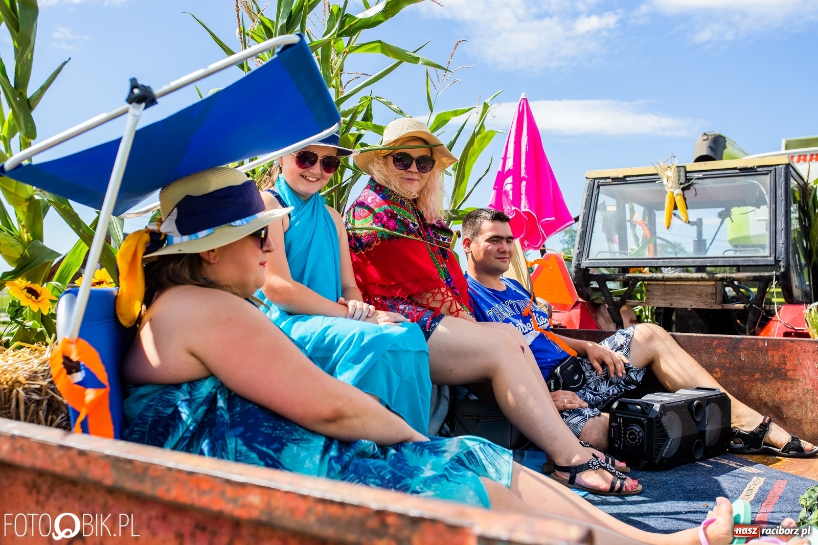 Zdjęcie w galerii na portalu naszraciborz.pl: Kolorowy korowód dożynkowy w Makowie [FOTO i WIDEO] wiadomości z regionu