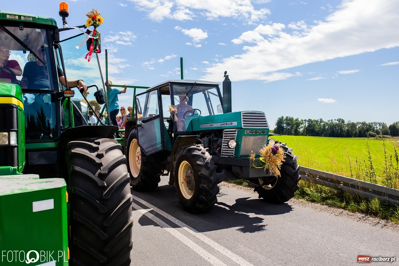 Zdjęcie w galerii na portalu naszraciborz.pl: Kolorowy korowód dożynkowy w Makowie [FOTO i WIDEO] wiadomości z regionu