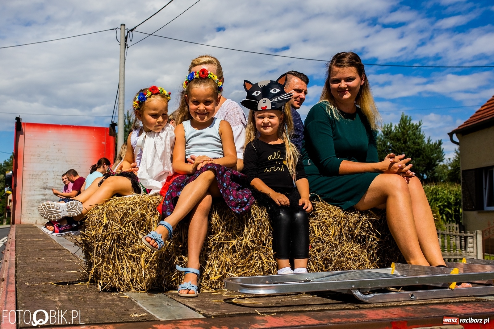 Zdjęcie w galerii na portalu naszraciborz.pl: Kolorowy korowód dożynkowy w Makowie [FOTO i WIDEO] wiadomości z regionu