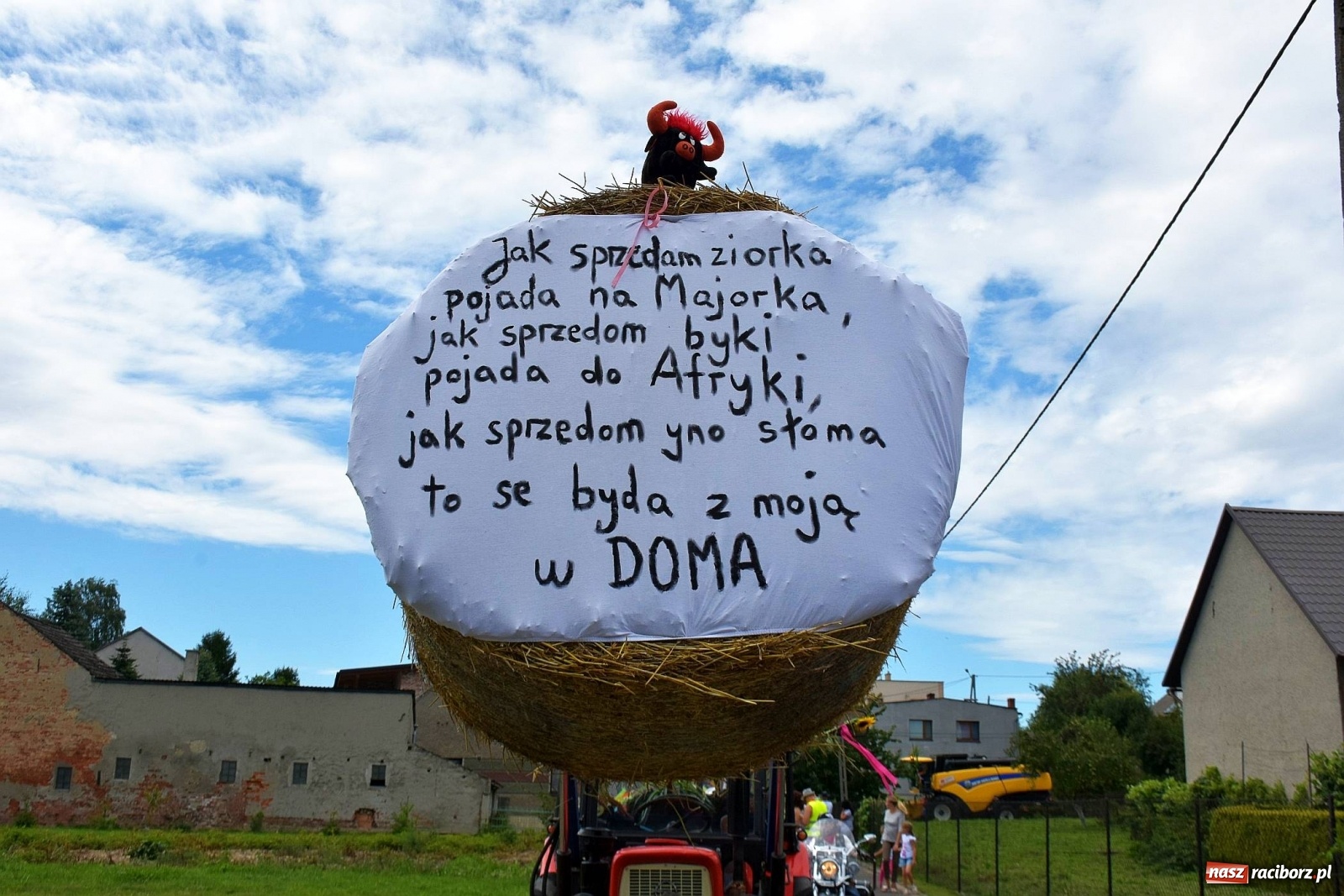 Zdjęcie w galerii na portalu naszraciborz.pl: Dożynki 2019. W Bolesławiu jak na plaży [FOTO i WIDEO]  wiadomości z regionu