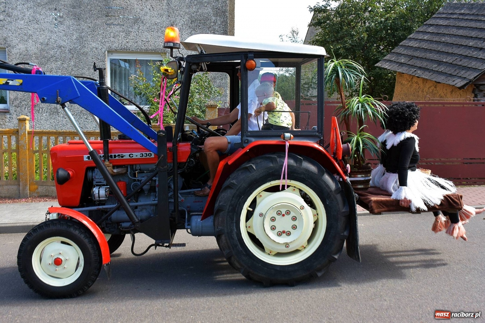 Zdjęcie w galerii na portalu naszraciborz.pl: Dożynki 2019. W Bolesławiu jak na plaży [FOTO i WIDEO]  wiadomości z regionu