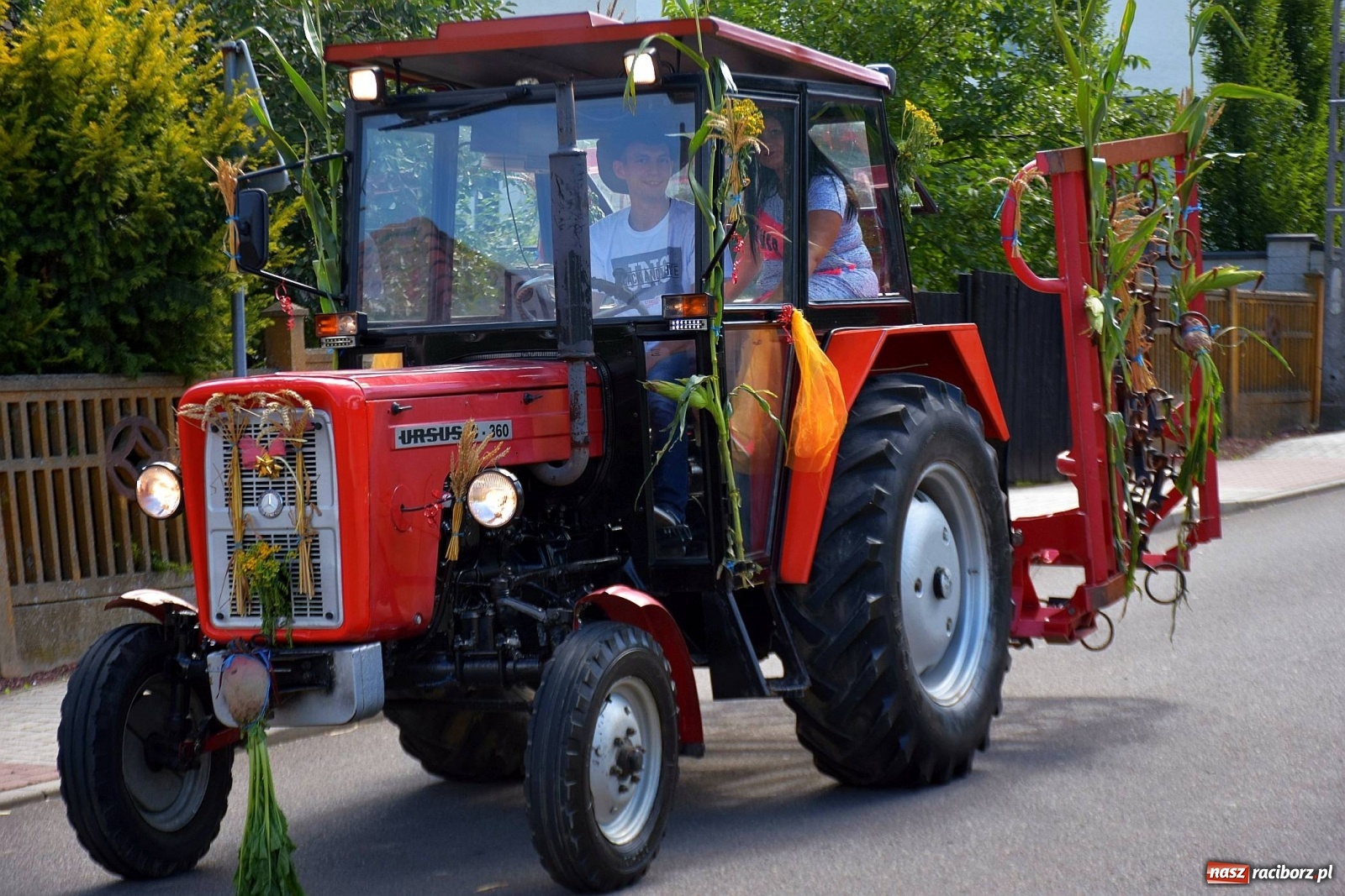 Zdjęcie w galerii na portalu naszraciborz.pl: Dożynki 2019. W Bolesławiu jak na plaży [FOTO i WIDEO]  wiadomości z regionu