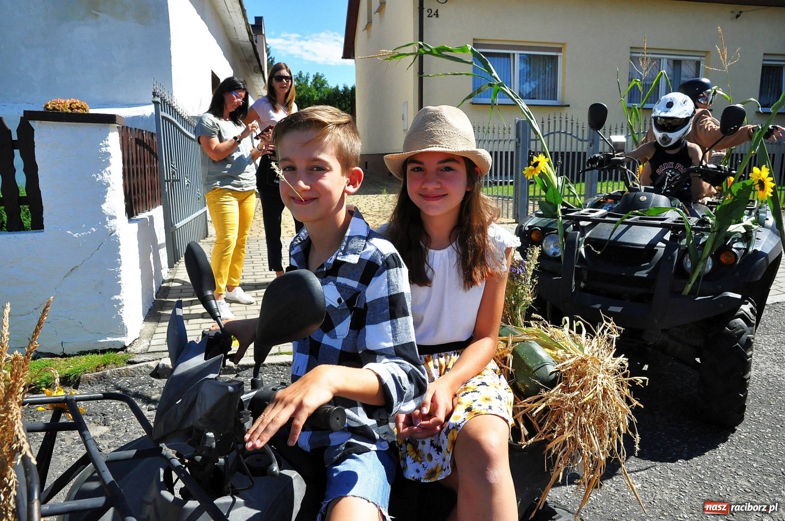 Zdjęcie w galerii na portalu naszraciborz.pl: Dożynki 2019. Chcemy żyć! Roszków wolny od GMO [FOTO i WIDEO] wiadomości z regionu