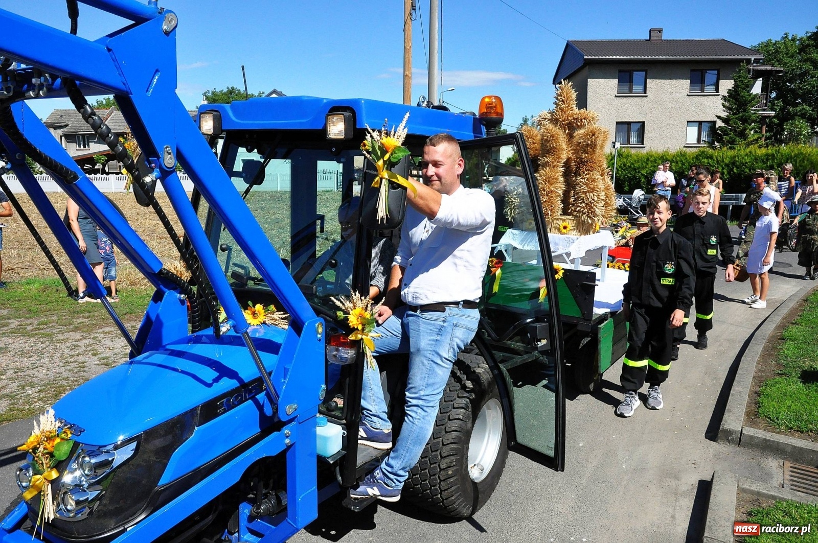 Zdjęcie w galerii na portalu naszraciborz.pl: Dożynki 2019. Chcemy żyć! Roszków wolny od GMO [FOTO i WIDEO] wiadomości z regionu