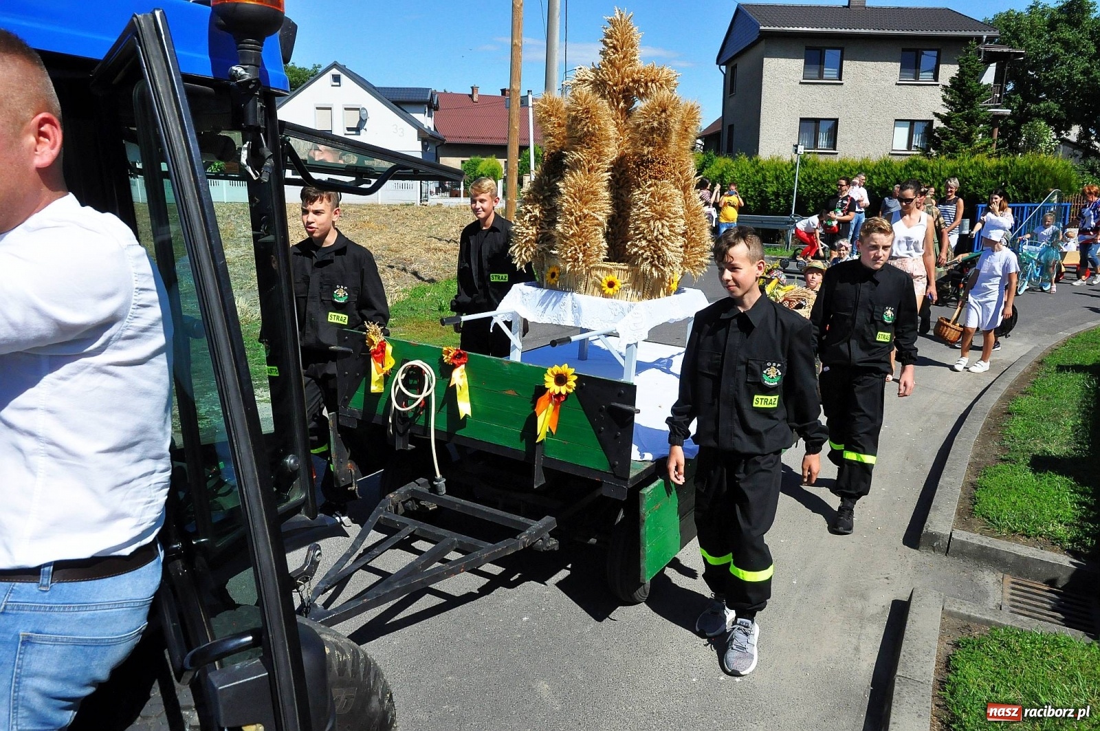 Zdjęcie w galerii na portalu naszraciborz.pl: Dożynki 2019. Chcemy żyć! Roszków wolny od GMO [FOTO i WIDEO] wiadomości z regionu
