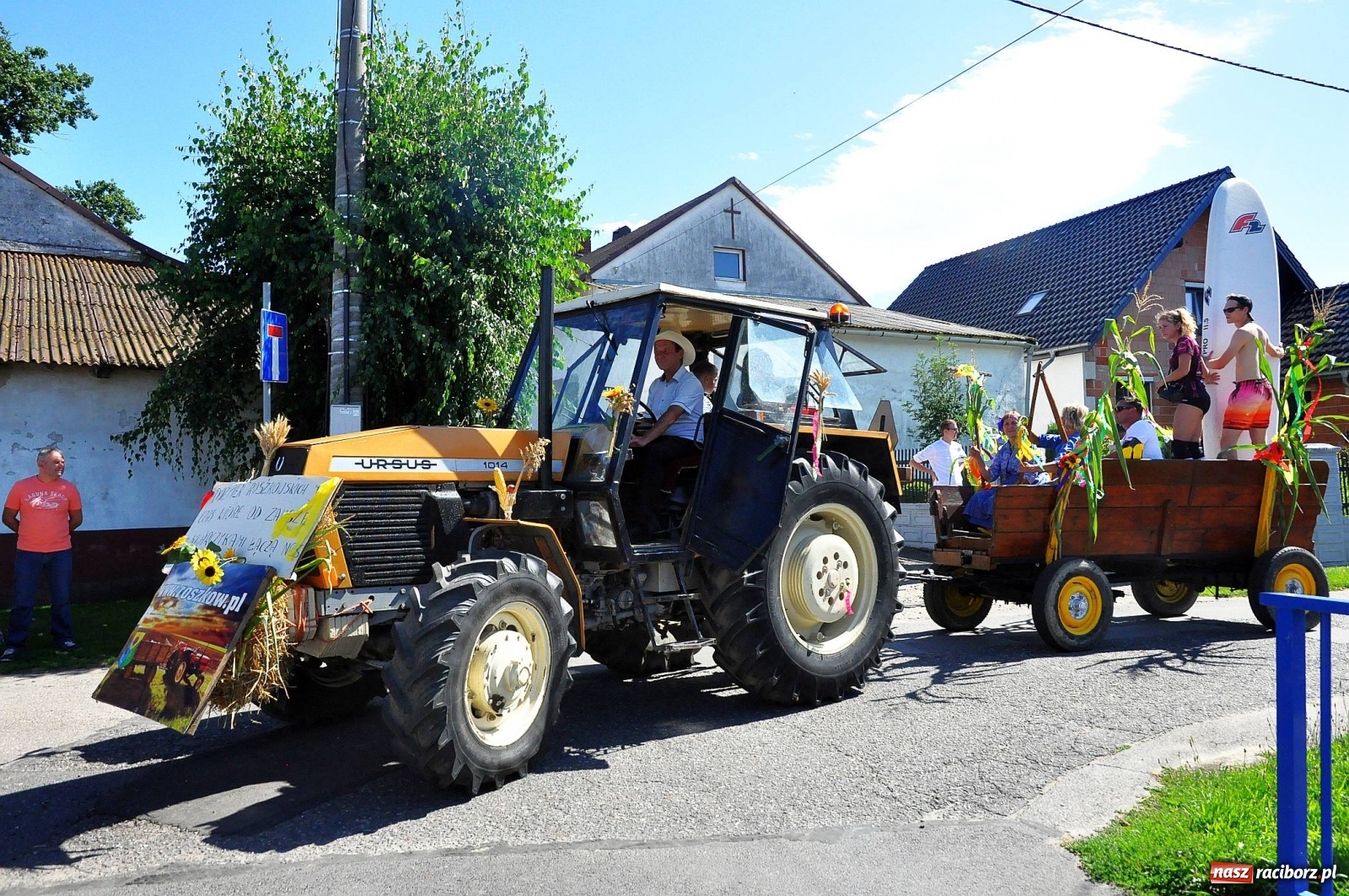 Zdjęcie w galerii na portalu naszraciborz.pl: Dożynki 2019. Chcemy żyć! Roszków wolny od GMO [FOTO i WIDEO] wiadomości z regionu