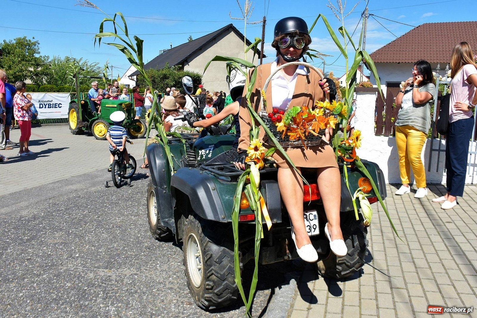 Zdjęcie w galerii na portalu naszraciborz.pl: Dożynki 2019. Chcemy żyć! Roszków wolny od GMO [FOTO i WIDEO] wiadomości z regionu