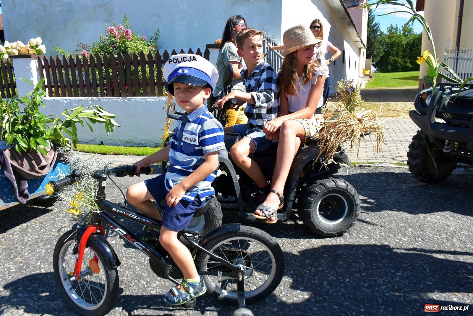 Zdjęcie w galerii na portalu naszraciborz.pl: Dożynki 2019. Chcemy żyć! Roszków wolny od GMO [FOTO i WIDEO] wiadomości z regionu