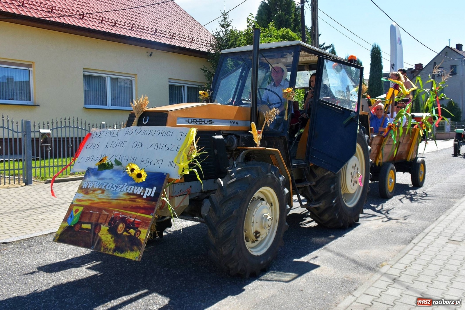 Zdjęcie w galerii na portalu naszraciborz.pl: Dożynki 2019. Chcemy żyć! Roszków wolny od GMO [FOTO i WIDEO] wiadomości z regionu