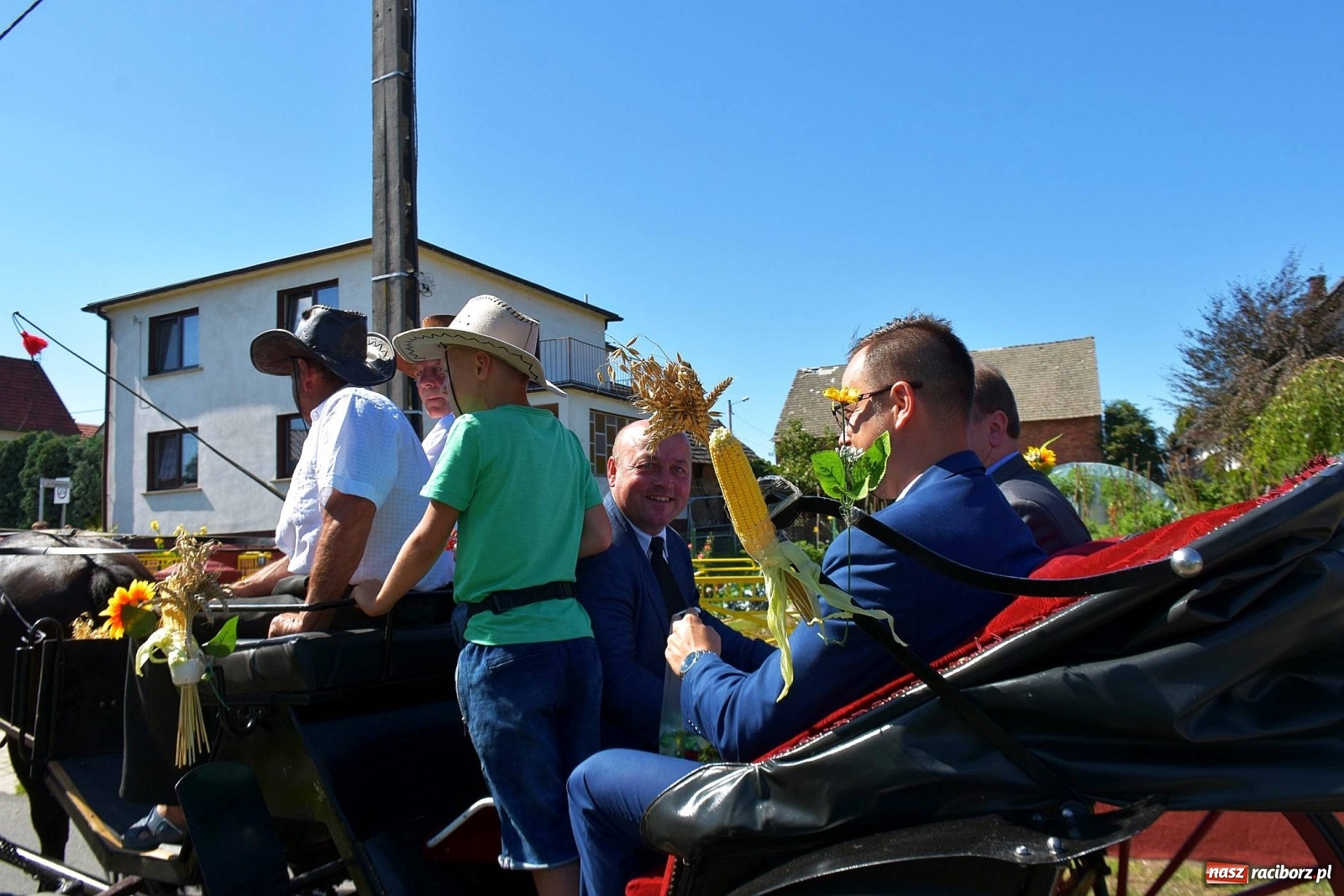 Zdjęcie w galerii na portalu naszraciborz.pl: Dożynki 2019. Chcemy żyć! Roszków wolny od GMO [FOTO i WIDEO] wiadomości z regionu