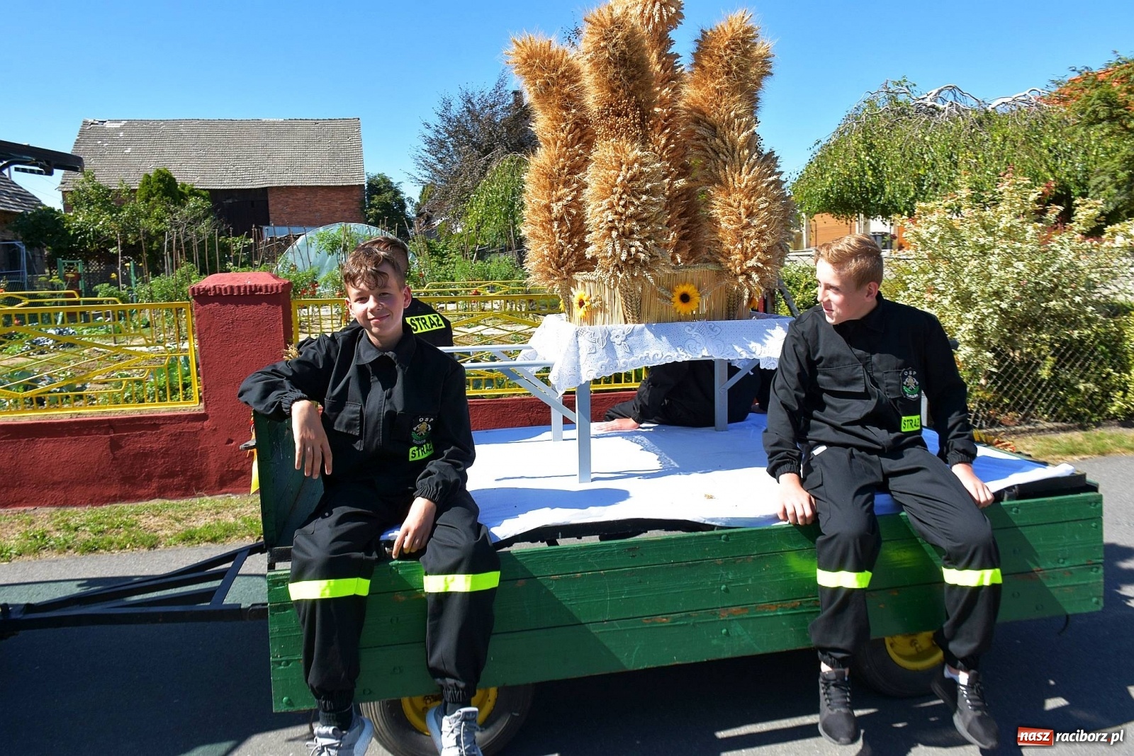 Zdjęcie w galerii na portalu naszraciborz.pl: Dożynki 2019. Chcemy żyć! Roszków wolny od GMO [FOTO i WIDEO] wiadomości z regionu