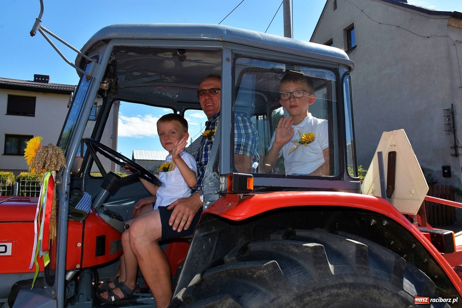 Zdjęcie w galerii na portalu naszraciborz.pl: Dożynki 2019. Chcemy żyć! Roszków wolny od GMO [FOTO i WIDEO] wiadomości z regionu