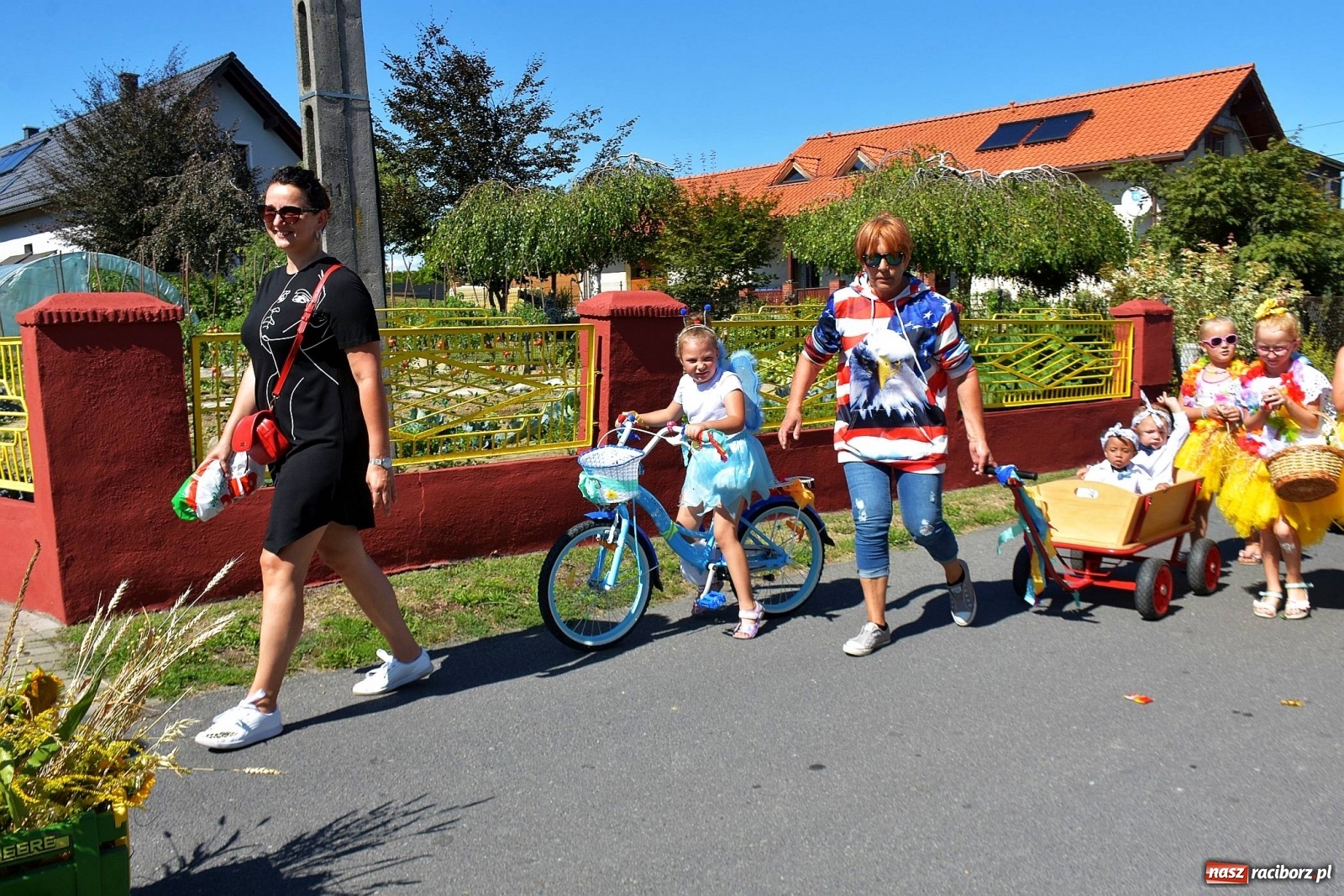 Zdjęcie w galerii na portalu naszraciborz.pl: Dożynki 2019. Chcemy żyć! Roszków wolny od GMO [FOTO i WIDEO] wiadomości z regionu
