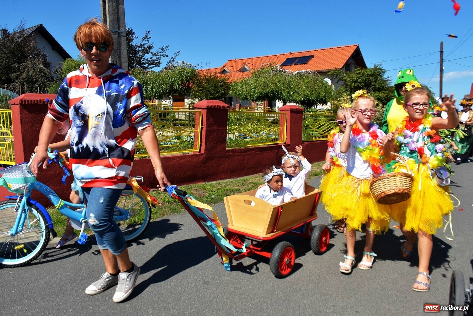 Zdjęcie w galerii na portalu naszraciborz.pl: Dożynki 2019. Chcemy żyć! Roszków wolny od GMO [FOTO i WIDEO] wiadomości z regionu