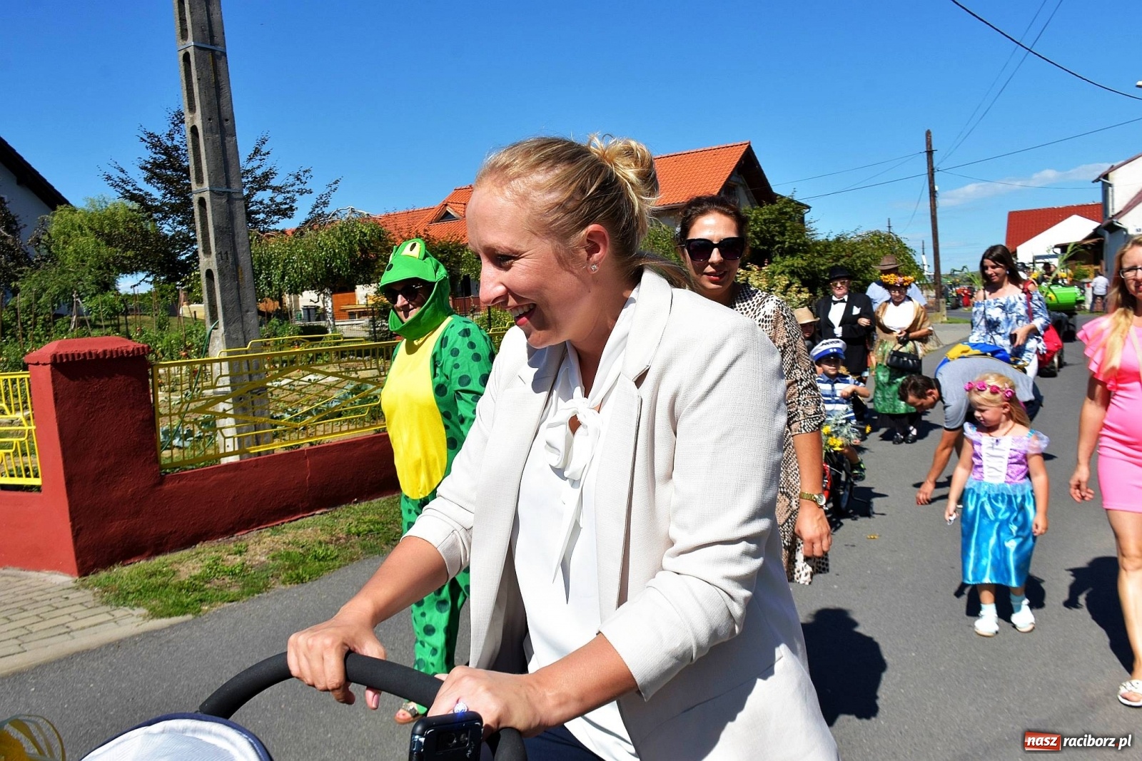Zdjęcie w galerii na portalu naszraciborz.pl: Dożynki 2019. Chcemy żyć! Roszków wolny od GMO [FOTO i WIDEO] wiadomości z regionu