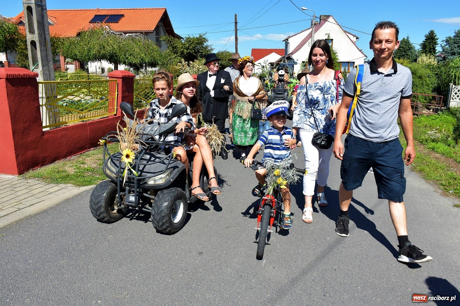 Zdjęcie w galerii na portalu naszraciborz.pl: Dożynki 2019. Chcemy żyć! Roszków wolny od GMO [FOTO i WIDEO] wiadomości z regionu