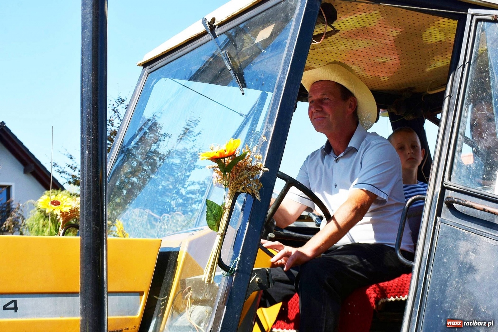 Zdjęcie w galerii na portalu naszraciborz.pl: Dożynki 2019. Chcemy żyć! Roszków wolny od GMO [FOTO i WIDEO] wiadomości z regionu